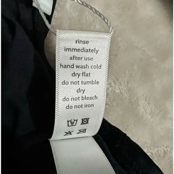 Andie Swim The Caledonia Top Women's Large Black Cross Back New with Tags - Picture 9 of 9